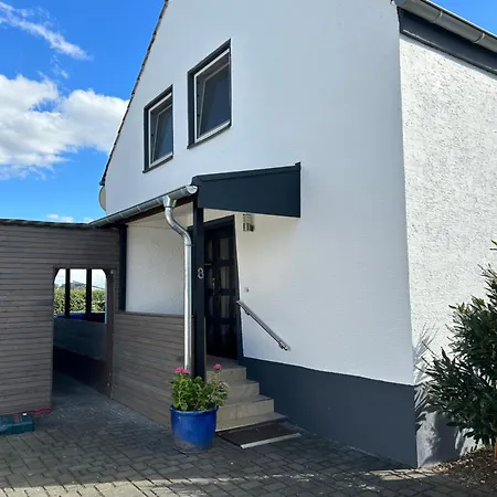 Klamar Monteur Wohnzimmer Esszimmer 1 Schlafzimmer Kueche Diele Bad In Erftstadt Niederberg Apartment *