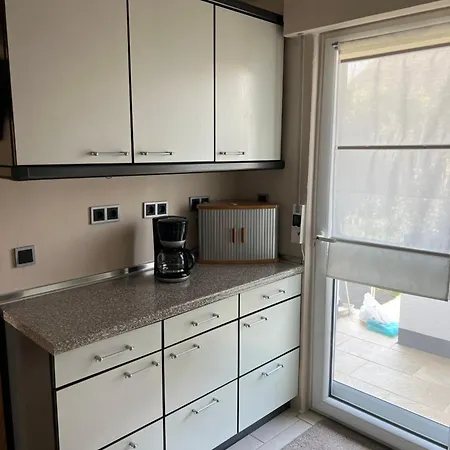 Klamar Monteur Wohnzimmer Esszimmer 1 Schlafzimmer Kueche Diele Bad In Erftstadt Niederberg Apartment *