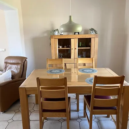 Klamar Monteur Wohnzimmer Esszimmer 1 Schlafzimmer Kueche Diele Bad In Erftstadt Niederberg * Niederburg